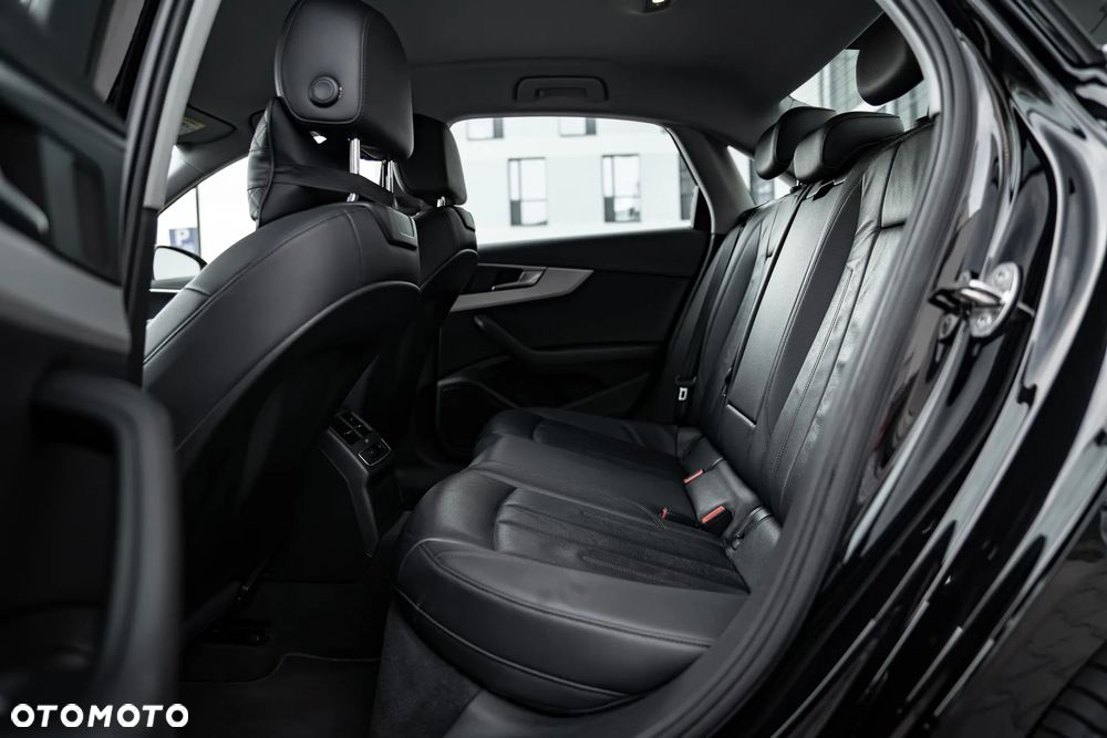 Audi A4 Limousine 1.4 TFSI Design S tronic - 24