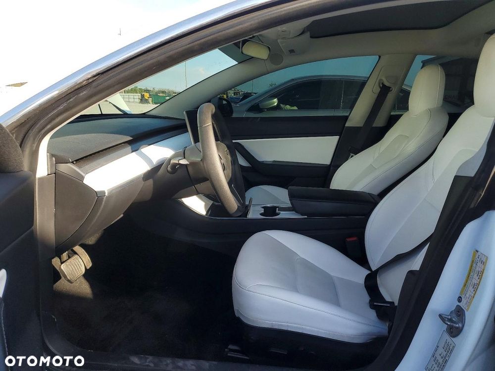 Tesla Model 3 Langstreckenbatterie Allradantrieb Dual Motor Performance - 8