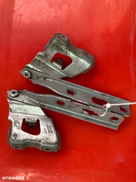 Zawias maski Audi A4 8K0 lift 2011-2015 - 1