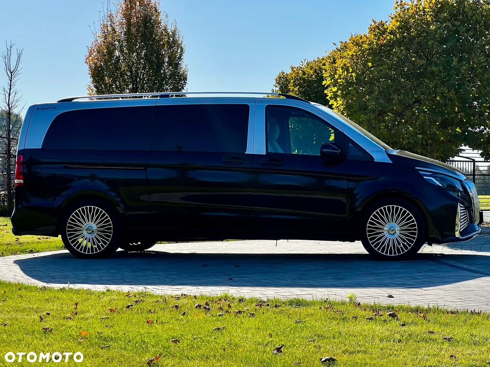 Mercedes-Benz V-Class 2023 photo 2