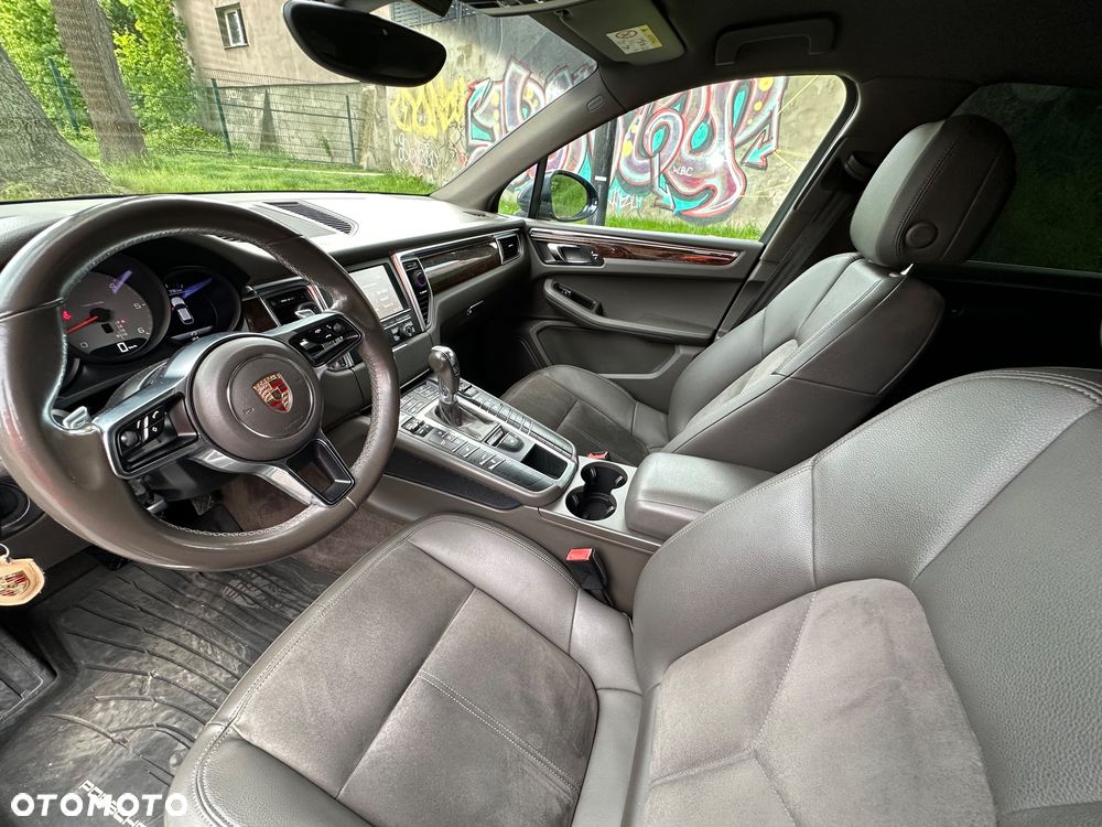 Porsche Macan - 16