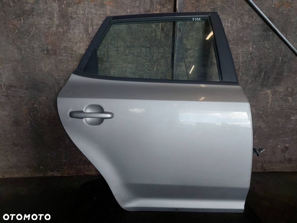 DRZWI KOMPLETNE PRAWY TYŁ KIA CEED I HB 5D 9S - 1