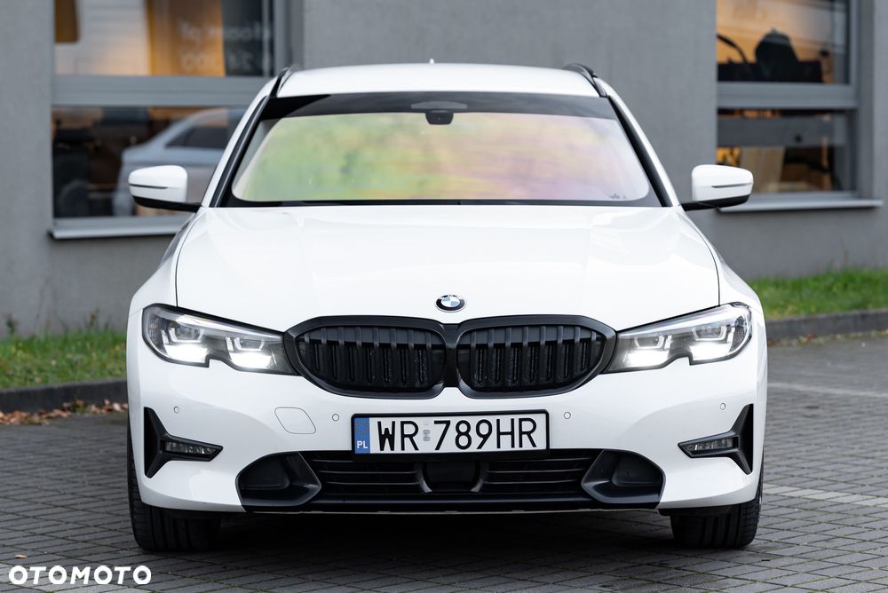BMW Seria 3 330d xDrive - 7