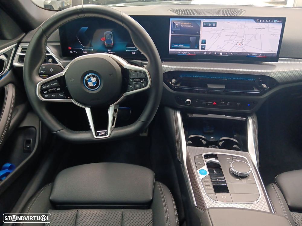 BMW i4 eDrive40 Desportiva M - 17