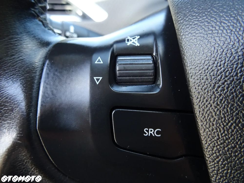 Peugeot 2008 e-HDi FAP 115 STOP & START Allure - 31