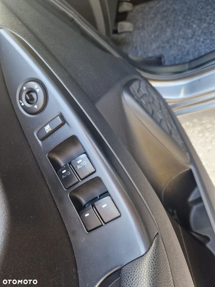 Hyundai ix20 1.6 CRDi blue YES Gold - 13