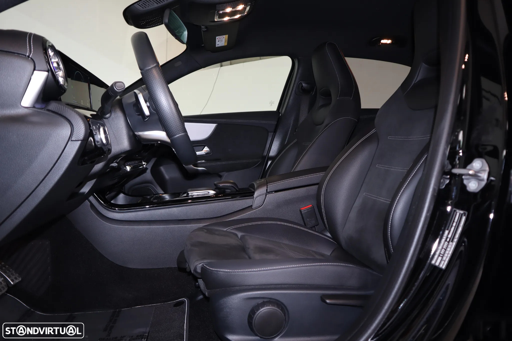 Mercedes-Benz A 250 e AMG Line - 16