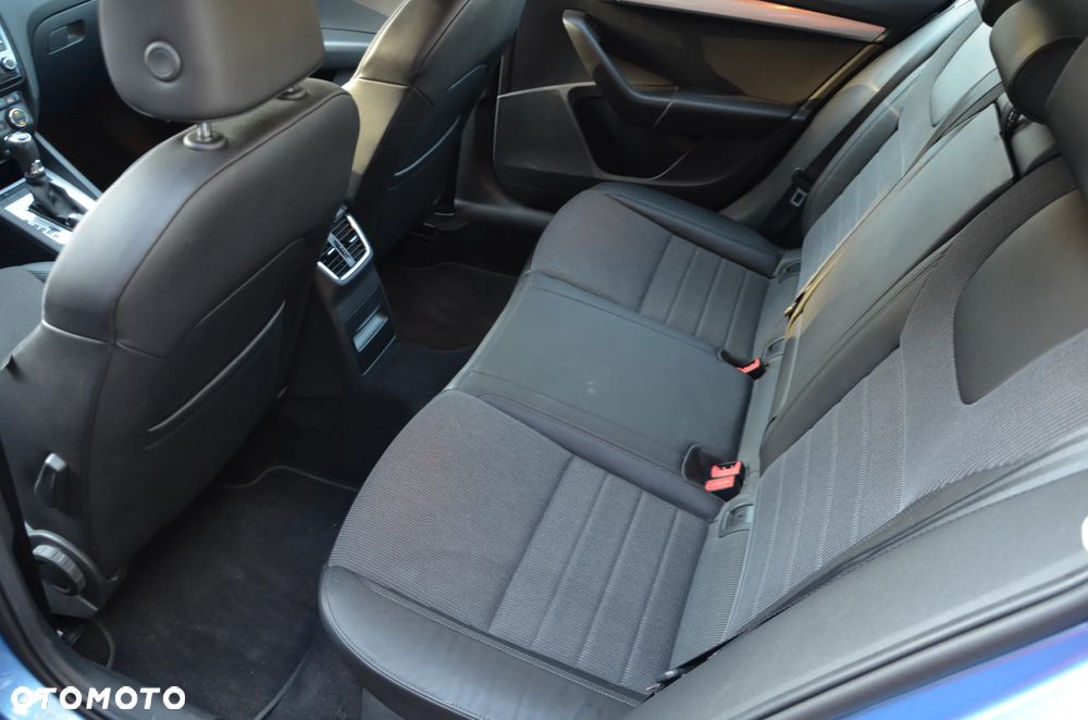 Skoda Octavia 1.6 TDI Elegance DSG - 24