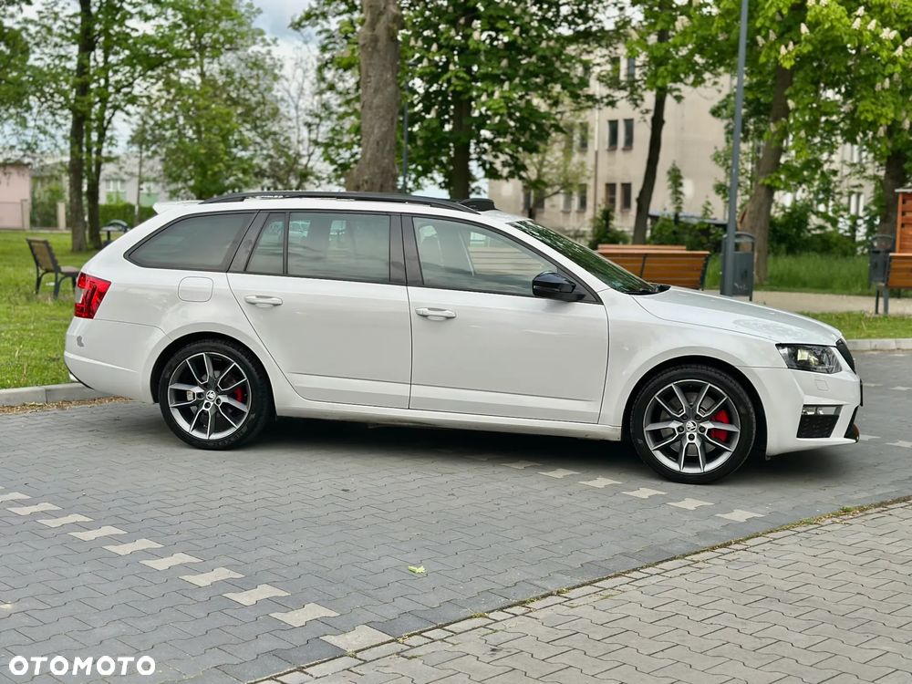 Skoda Octavia 2.0 TDI DSG RS - 6