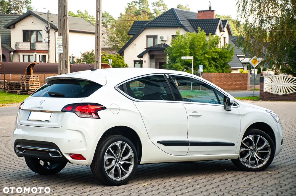 Citroën DS4 HDi 165 SoChic - 13