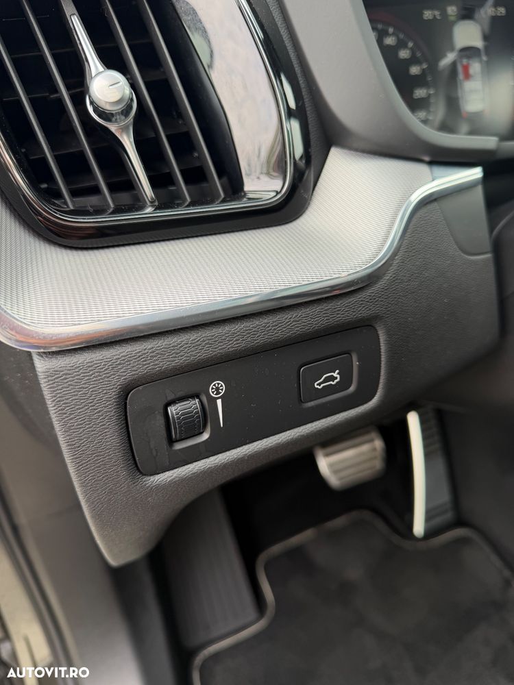 Volvo XC 60 B4 D AWD Geartronic RDesign - 11