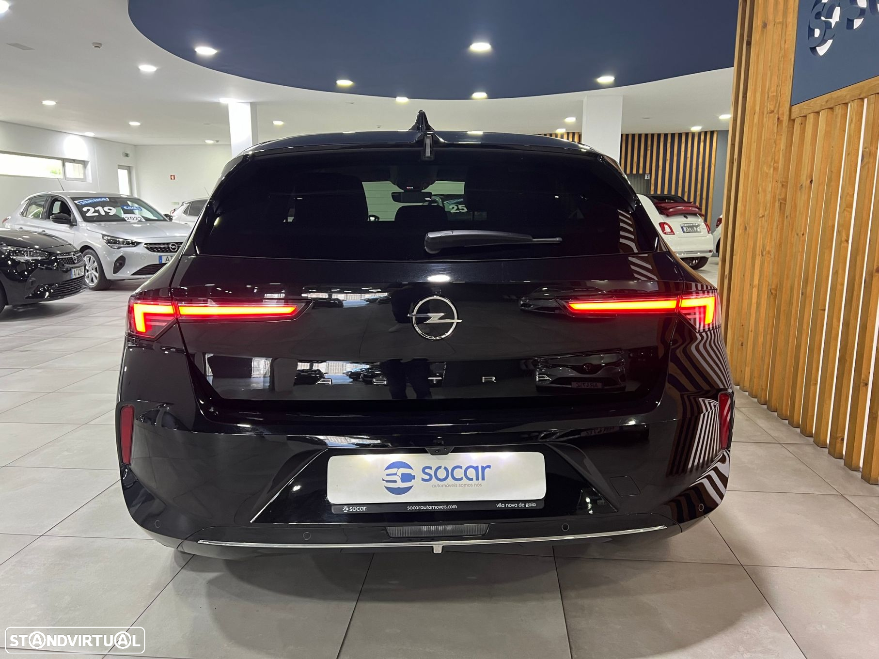 Opel Astra 1.2 T Elegance - 10