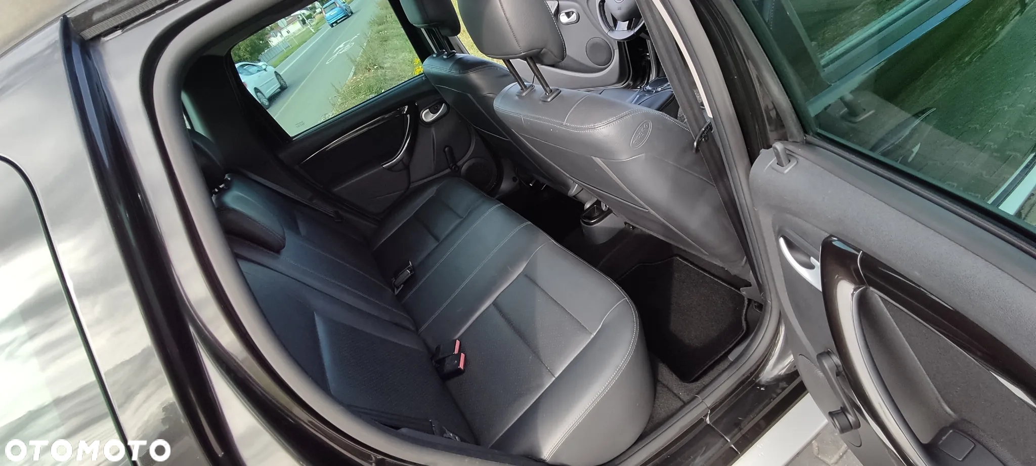 Dacia Duster 1.6 16V 4x2 Laureate - 21