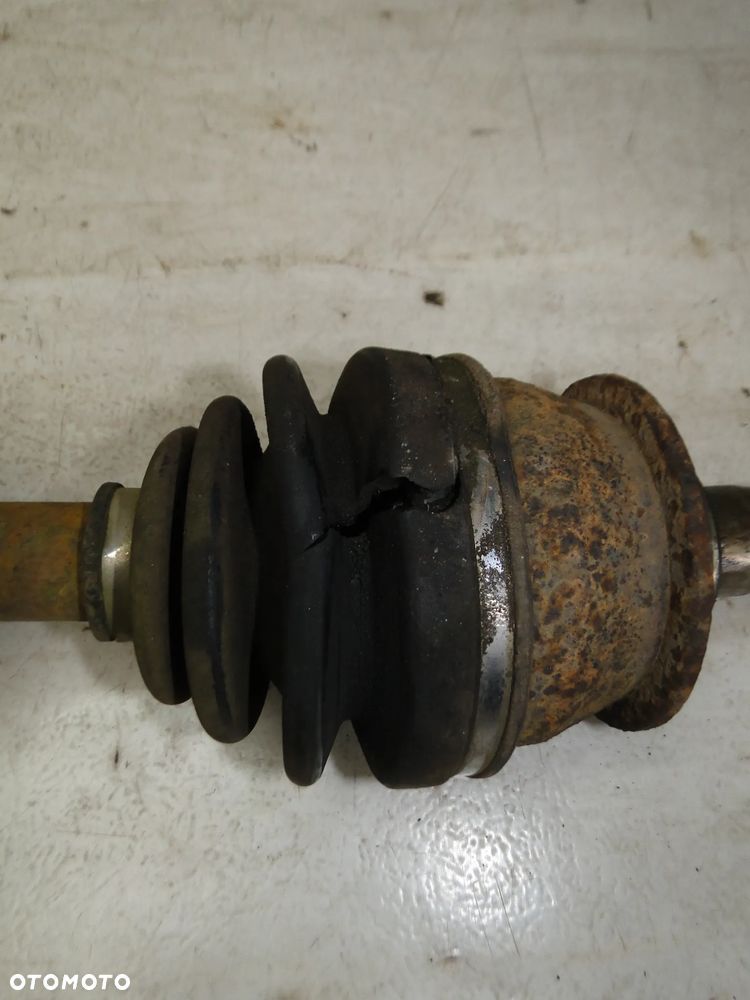 SSANGYONG KORANDO II 2 PÓŁOŚ PÓŁOŚKA PRAWA PRZÓD PRZEDNIA  2.9TD - 2