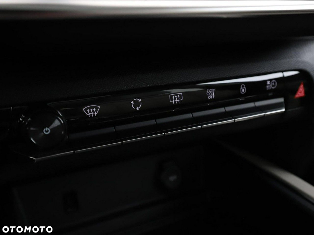 Citroën C5 Aircross Hybrid 225 e.EAT8 SHINE PACK - 29