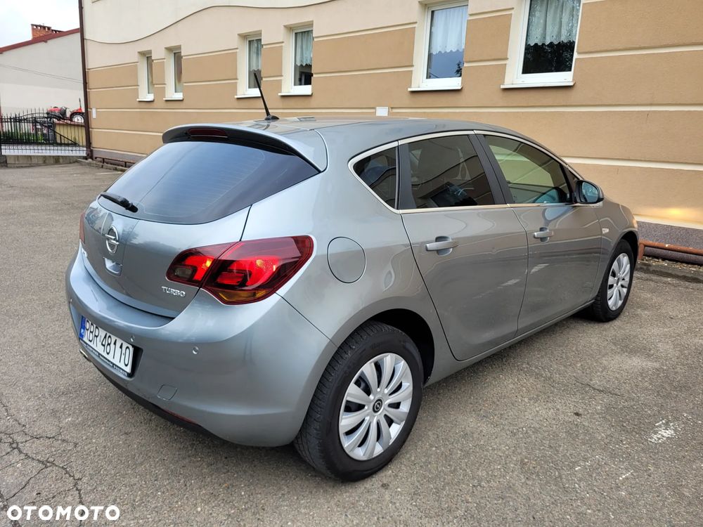 Opel Astra 1.4 Turbo Cosmo - 4