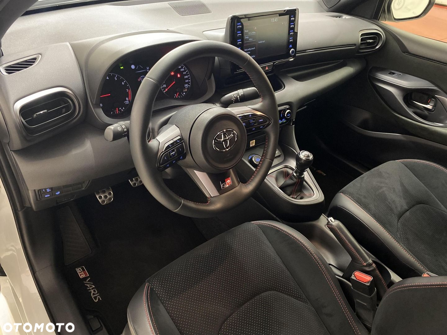 Toyota Yaris GR 1.6 Dynamic - 10