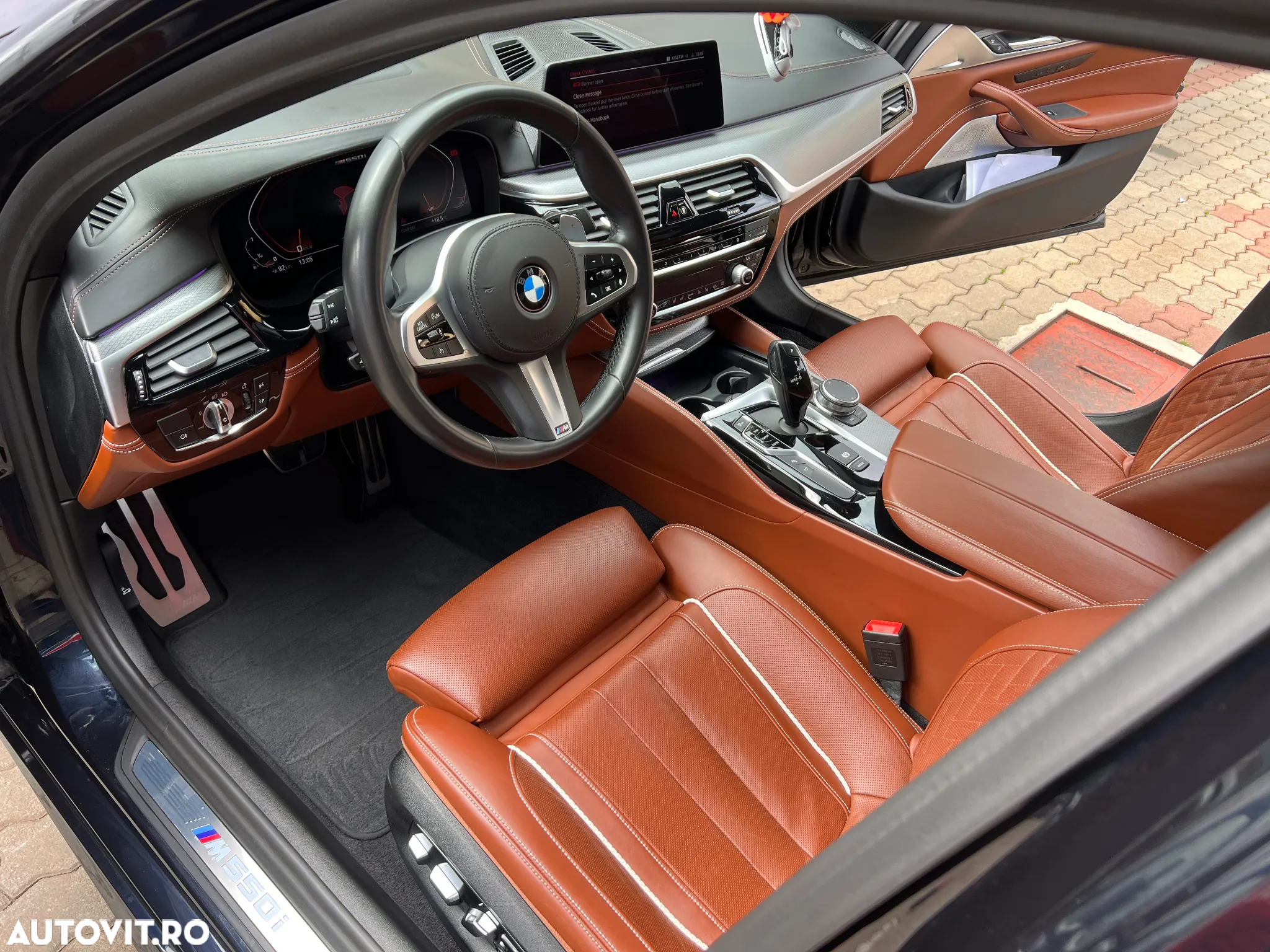 BMW M5 M550i xDrive AT - 18