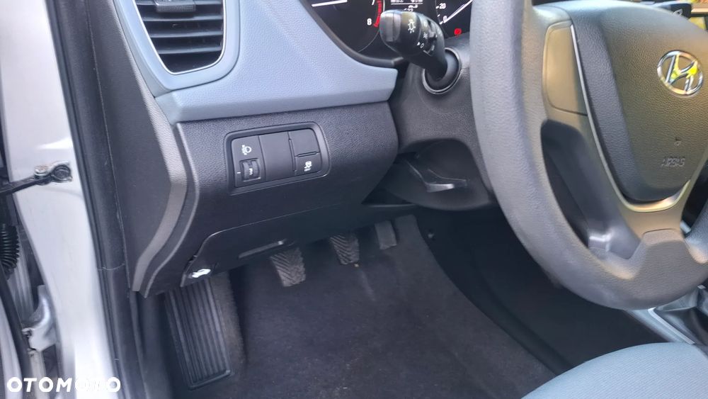 Hyundai i20 1.2 Fifa World Cup Edition - 9