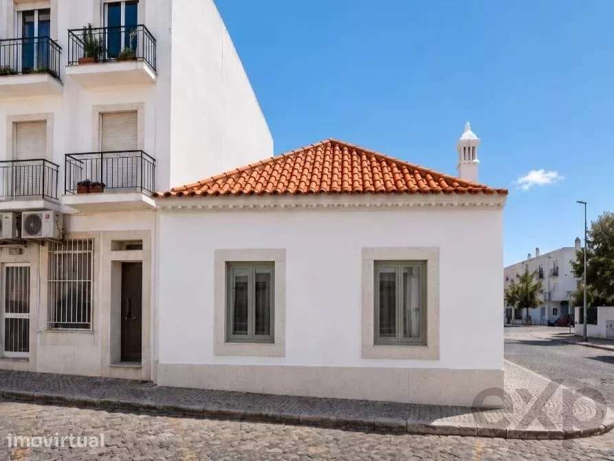 Moradia térrea com projeto aprovado no centro histórico de Tavira - Grande imagem: 4/19
