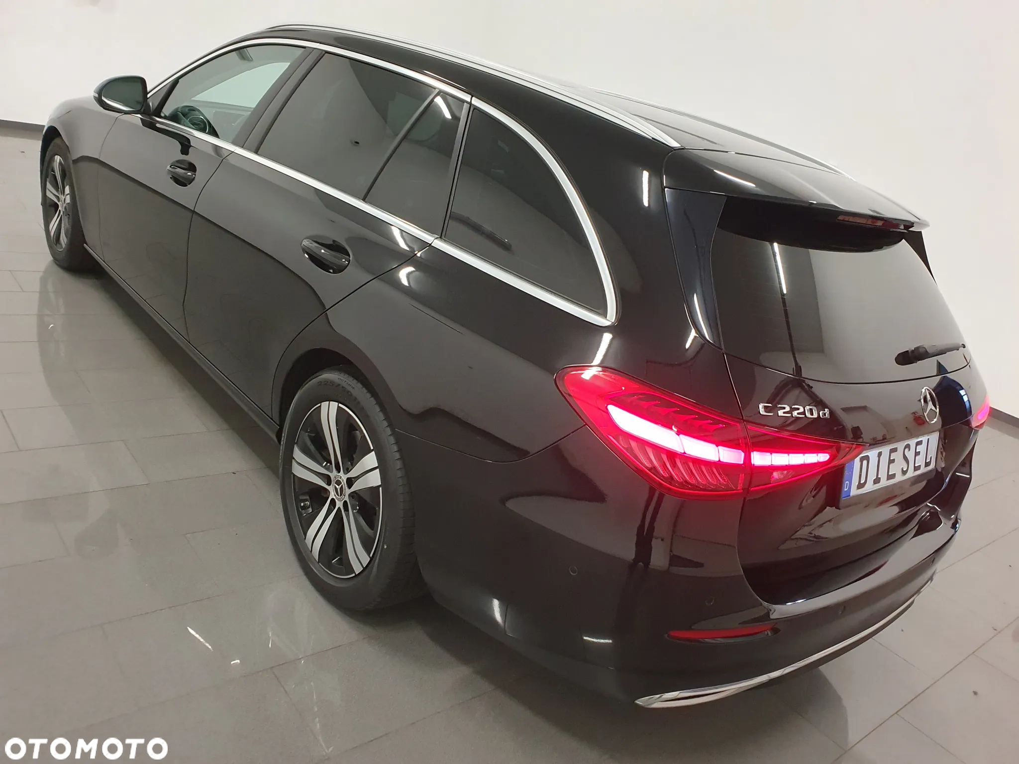 Mercedes-Benz Klasa C 220 d T 9G-TRONIC - 3
