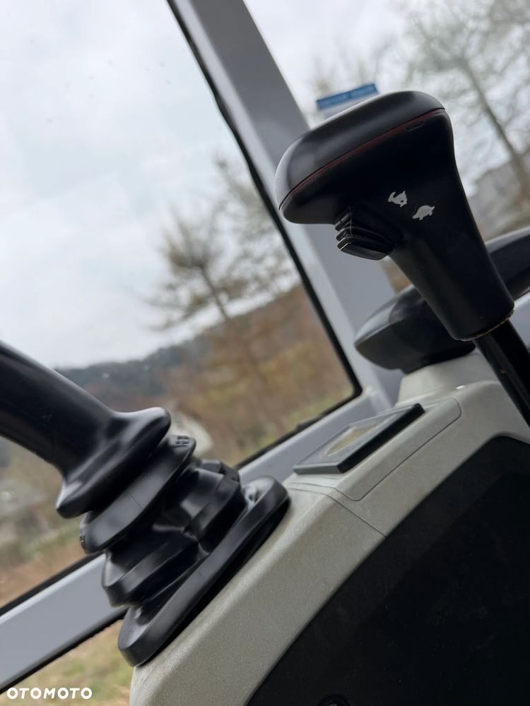 Wacker Neuson ET16 Minikoparka Koparka 2 tony. 793mtg JAK NOWA 2018 rok z Gospodarstwa Norweskiego 793 mtg. IGŁA! Rozsuwane hydraulicznie gąsienice. Dodatkowe sekcje Hydrauliczne. Silnik Yanmar 3 cyl. Aktualna DEKRA BMWT. Po serwisach! Ani deka luzów i wycieków. OKAZJA TANIO. Zadbana maszyna. 2 łyżki. Nie różni się od nówki sztuki z salonu!! Wielka Okazja. Fabryczny lakier na podzespołach! - 14