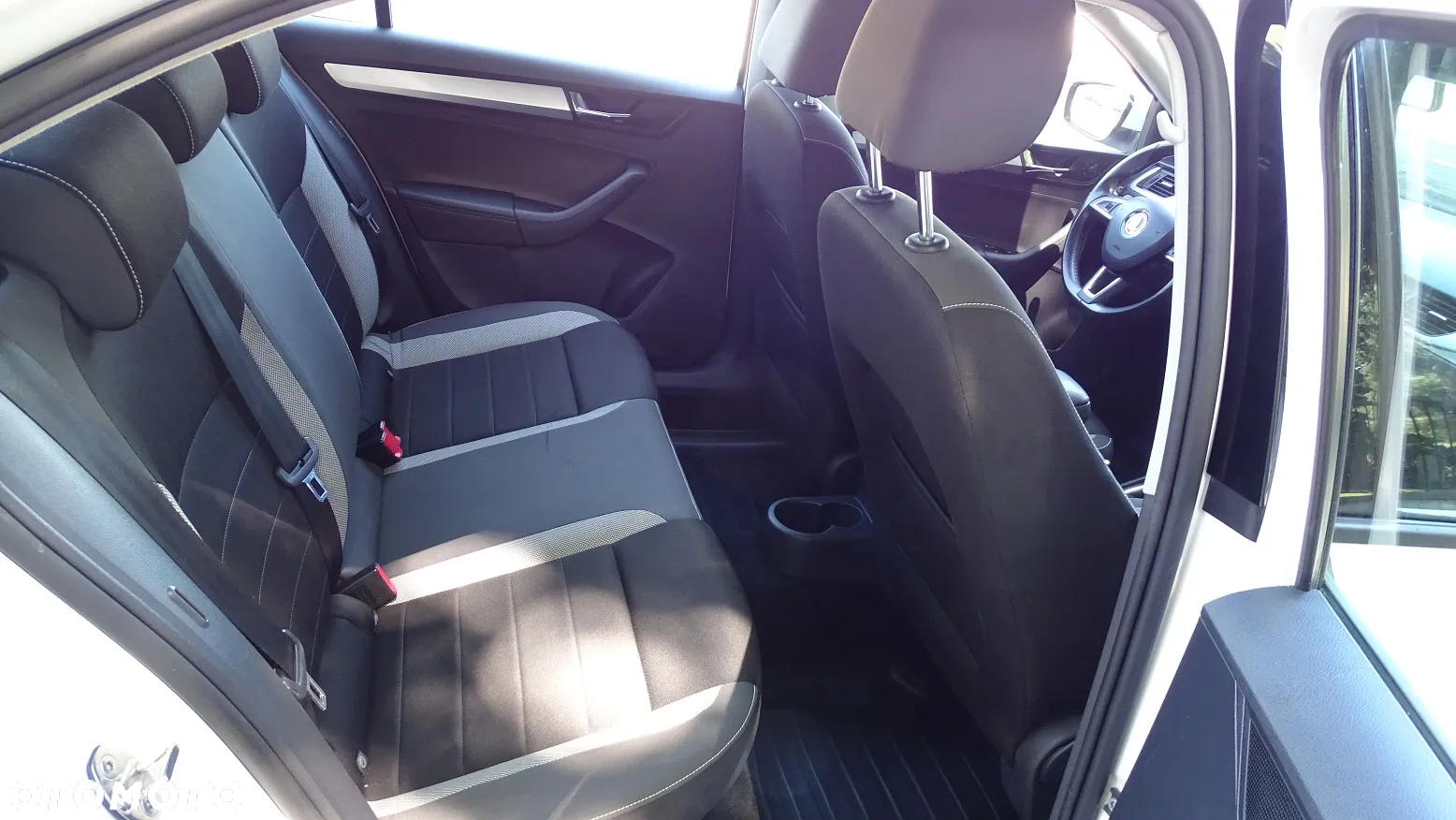 Skoda RAPID 1.0 TSI Ambition - 10
