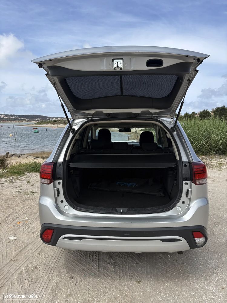 Mitsubishi Outlander 2.0 Kaiteki CVT - 12