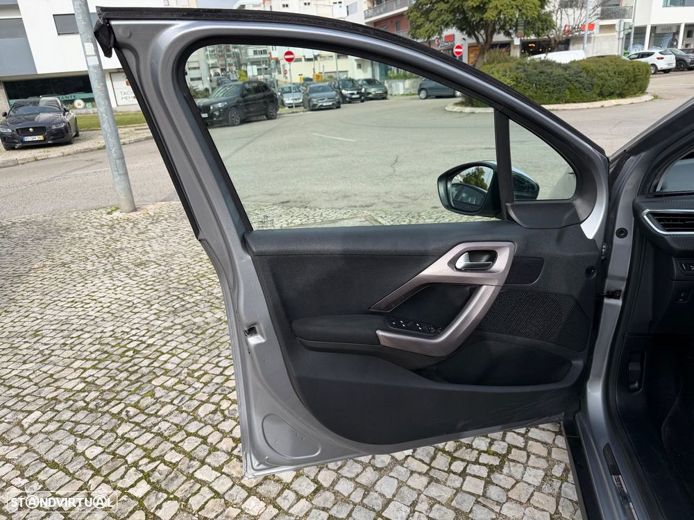 Peugeot 2008 1.6 BlueHDi Style - 16