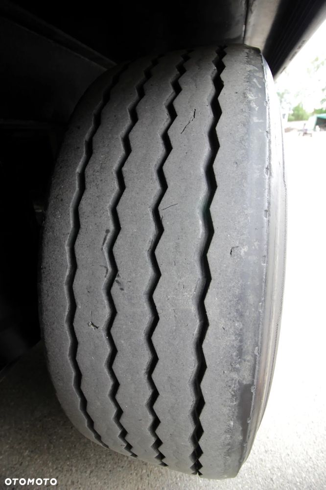 Schmitz Cargobull FP 60 V7 Thermo King SLXi 300 / DOPPELSTOCK / Oś Podnoszona /ŚCIANA 7 CM / - 25