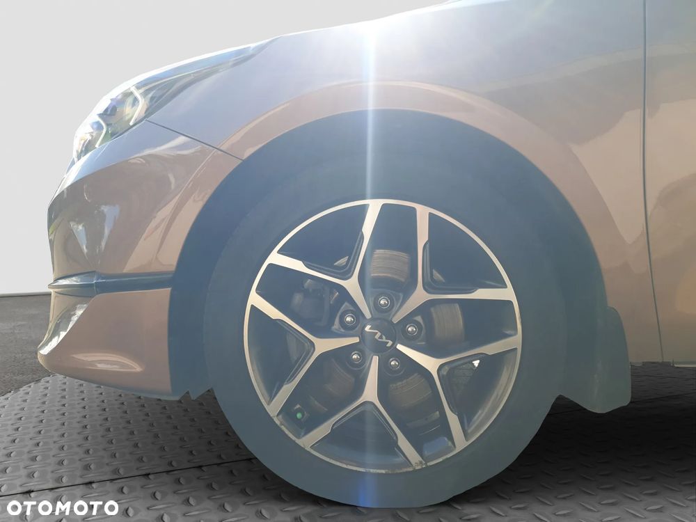 Kia Ceed 1.5 T-GDI L Business Line - 24