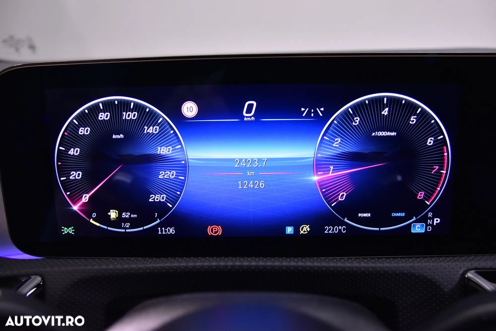 Mercedes-Benz CLA 200 7G-DCT AMG Line - 11