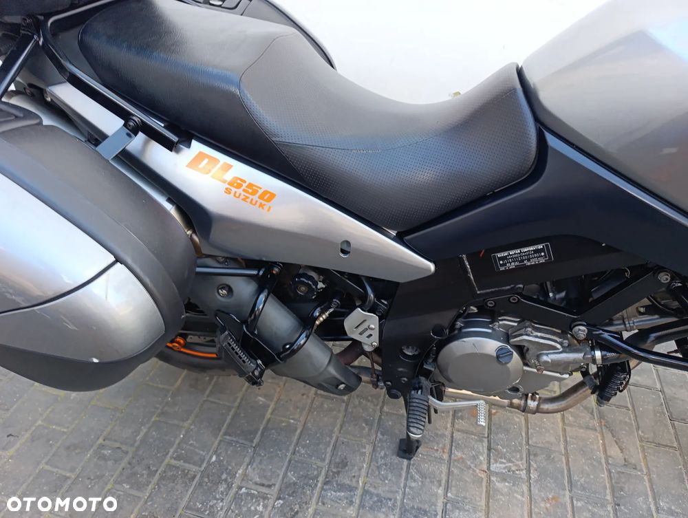 Suzuki V-STROM - 25