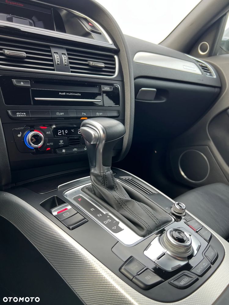 Audi A4 Avant 2.0 TDI DPF clean diesel quattro S tronic S line Sportpaket - 10