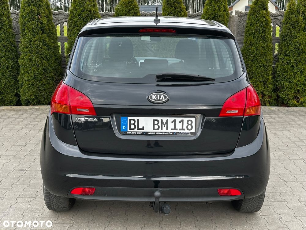 Kia Venga - 12