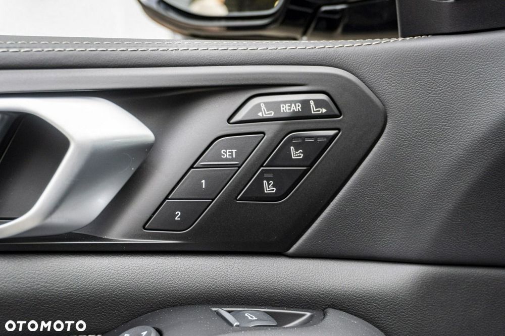BMW X7 - 16