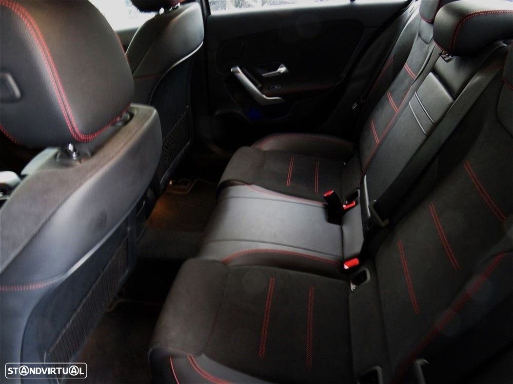 Mercedes-Benz A 200 Limousine AMG Line Aut. - 11