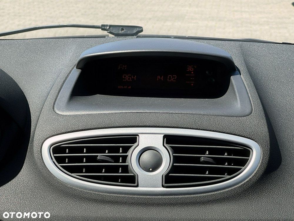 Renault Clio - 21