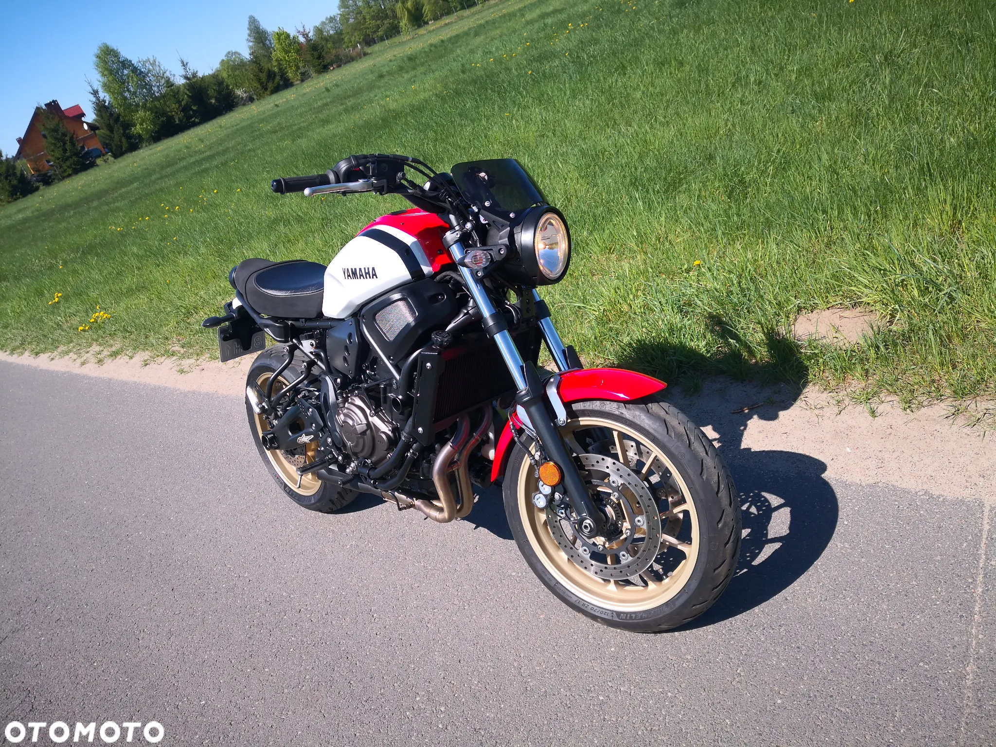 Yamaha XSR - 11
