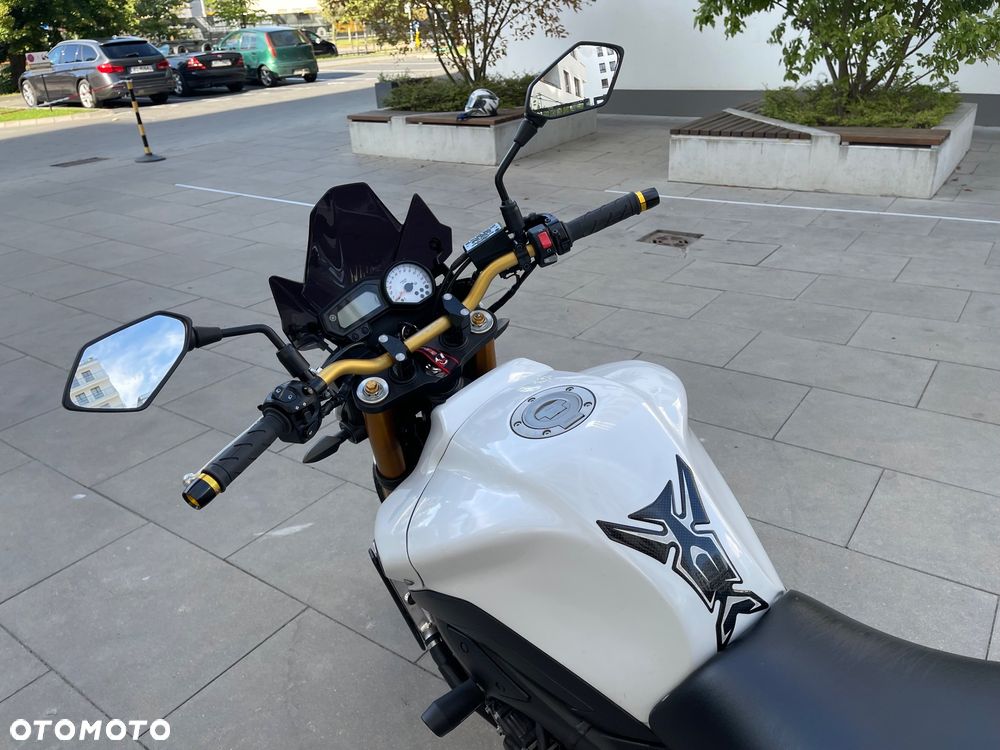 Yamaha FZ - 16