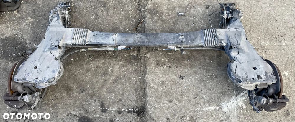 Belka tył Citroen C4 PICASSO I 1.6 EHDI - 4