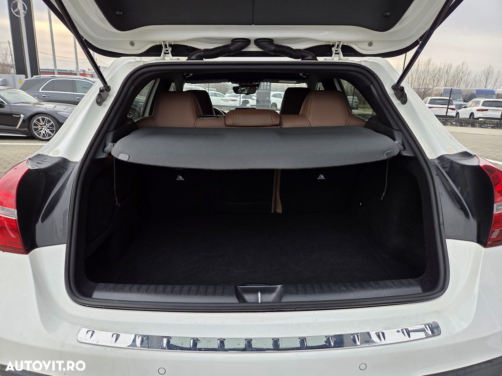 Mercedes-Benz GLA 200 d 4MATIC Aut. - 10