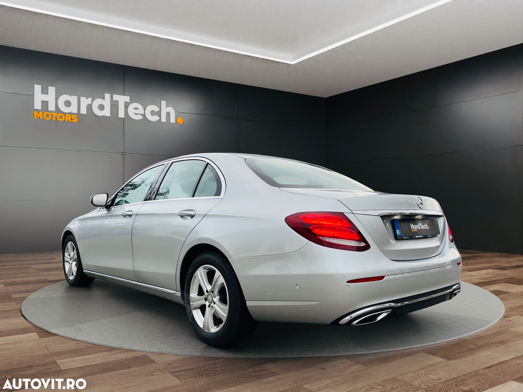 Mercedes-Benz E - 7