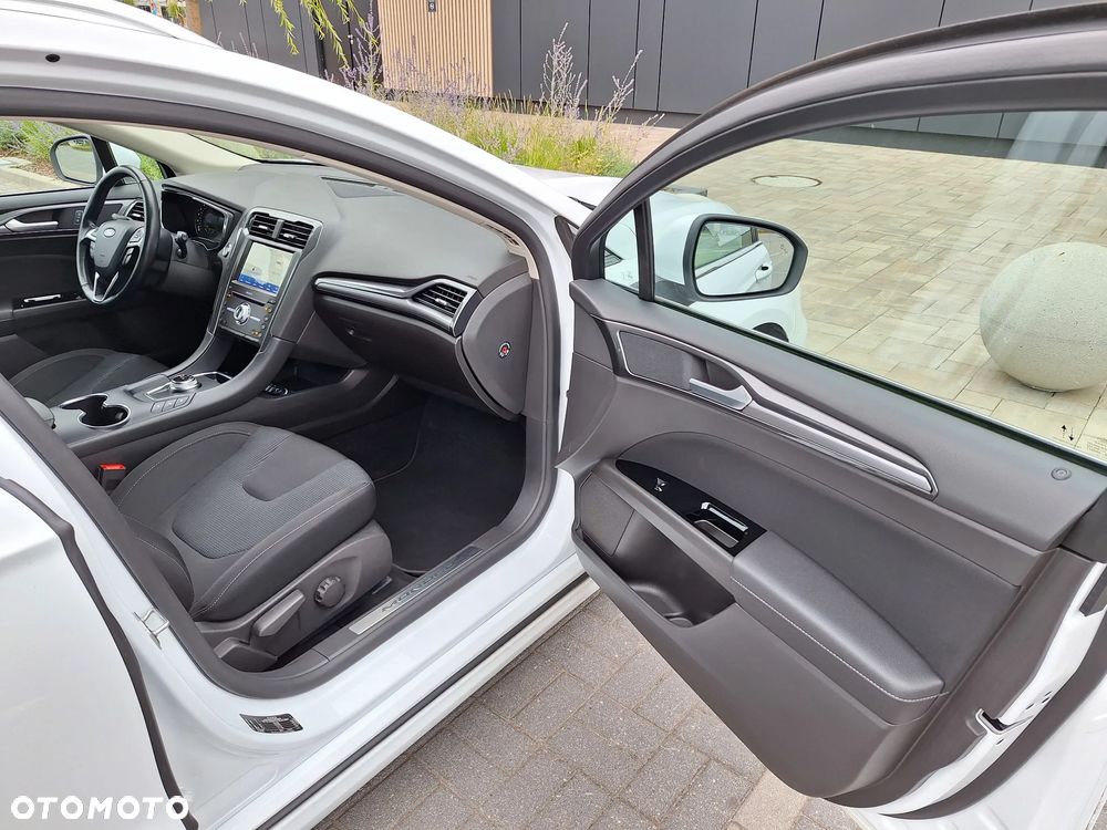 Ford Mondeo 2.0 EcoBlue Titanium - 23