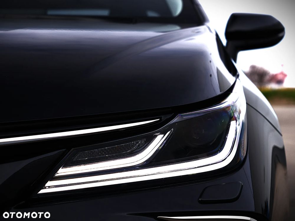 Toyota Corolla 1.8 Hybrid Style - 18