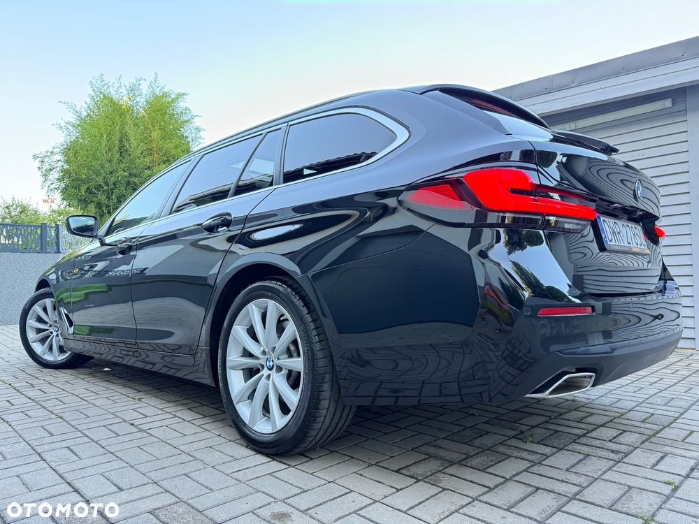 BMW Seria 5 520i Touring Luxury Line - 4