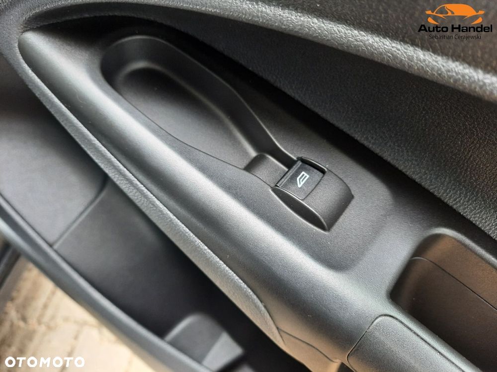 Ford Transit Connect - 34