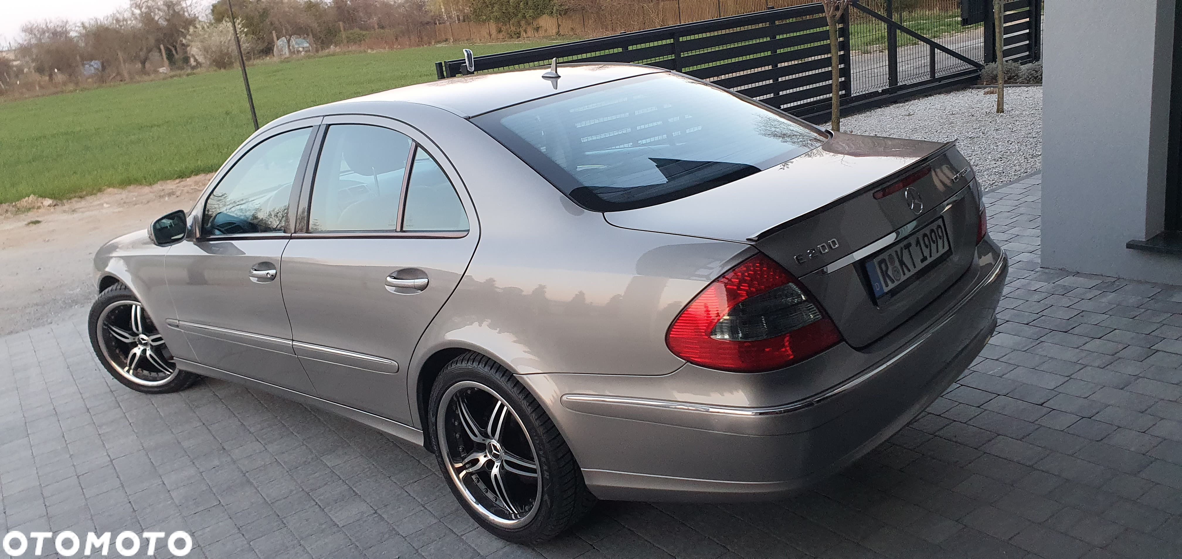 Mercedes-Benz Klasa E - 8