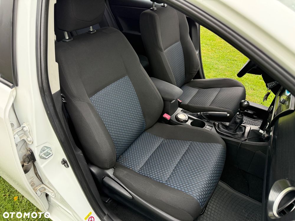 Toyota Auris - 17