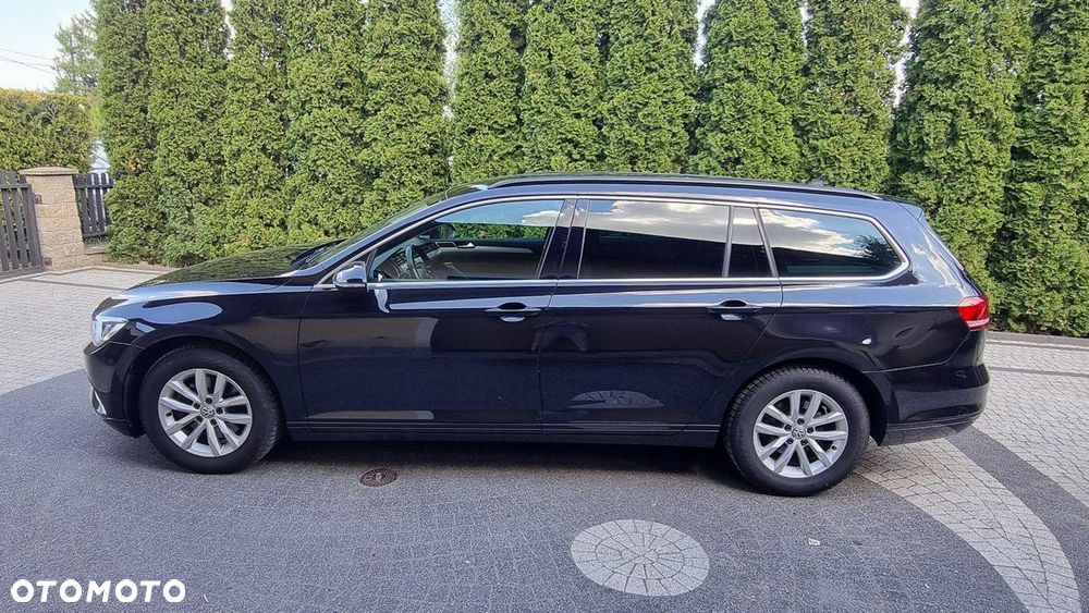 Volkswagen Passat - 4